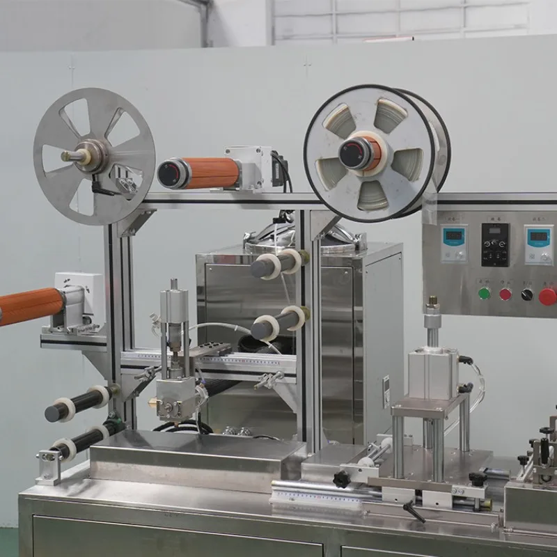 Automatic plaster cutting, accurate cutting of black plaster stickers, cutting and forming equipment for medicinal patches