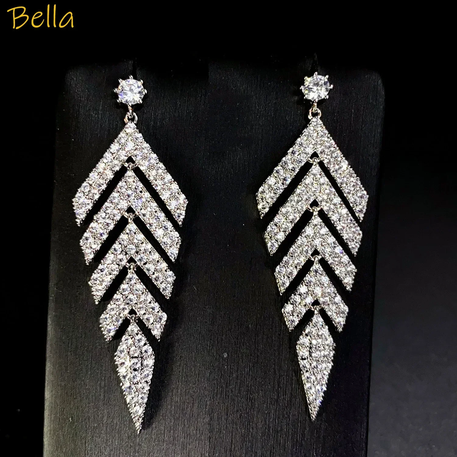 

Elegant Cubic Zirconia Earrings for Women Gala Event Dinner Party Shiny Jewelry Leaf Plant Dangling Earrings Silver Color