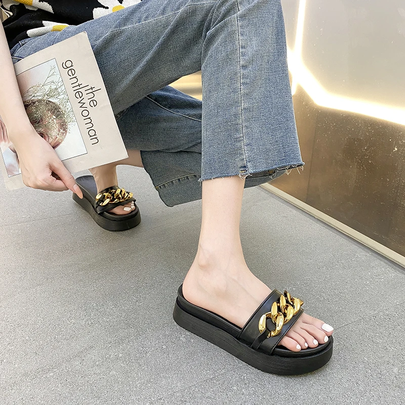 Slippers Casual Rivet Rubber Flip Flops Female Shoes Slides Low Luxury Hawaiian Soft 2022 Flat PU Fashion Basic Metal Decoration