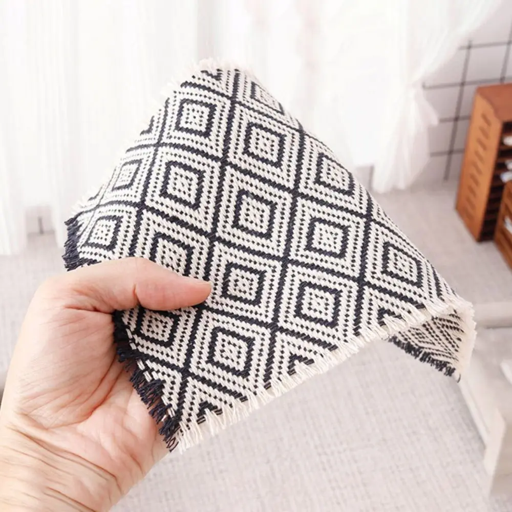 1/12 escala casa de bonecas em miniatura tapete preto e branco borda borla modelo tapete diamante padrão acessórios casa