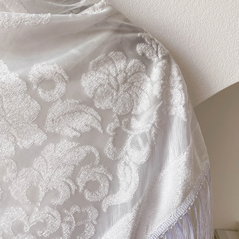 2025 New Spring and Summer Brand 110X110cm Retro National Style Velvet Jacquard Fringe Square Scarf Fashion Sunscreen Lady Shawl