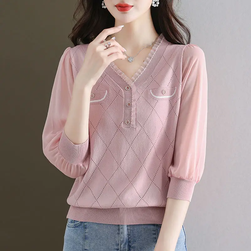 2023 Spring New Solid Color Fashion V-neck Blouse Women Casual High Street Lace Patchwork Three Quarter Hollow Out Pullovers