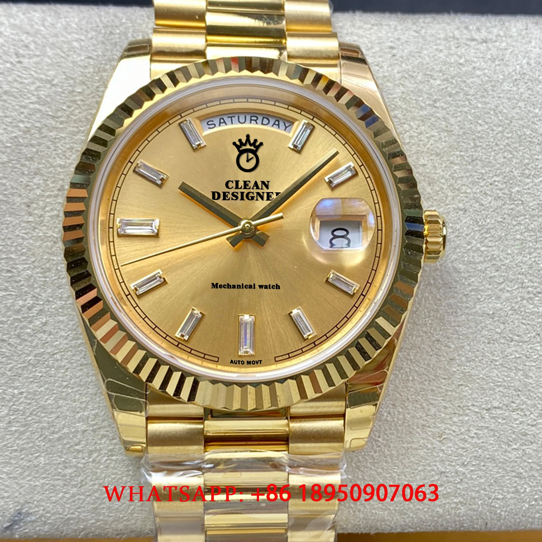 

Men's Watch Featuring A Distinctive Design Sapphire Crystal Moon Phase Function And 904L Stainless Steel Construction