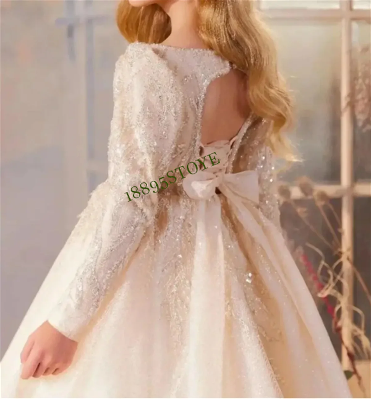 Puffy Tulle Ball Gown Flower Girl Dresses Long Sleeve Girl Princess Dress Glitter Girl Wedding Party Gown First Communion Dress