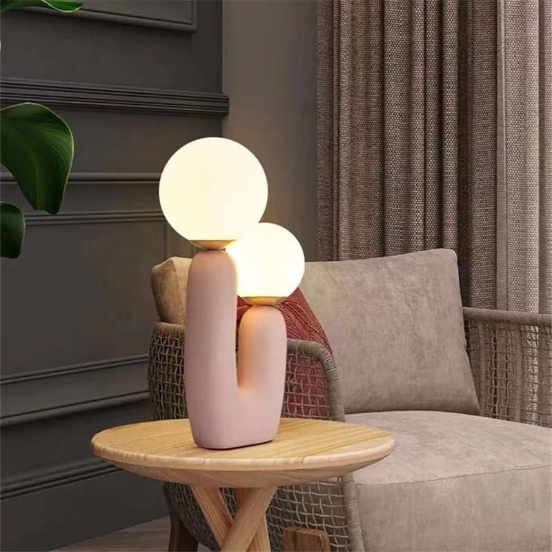 Postmodern pink table lamp glass ball Nordic Personality cute resin lamps Living Room kawaii room decor Bedroom Bedside Lamp