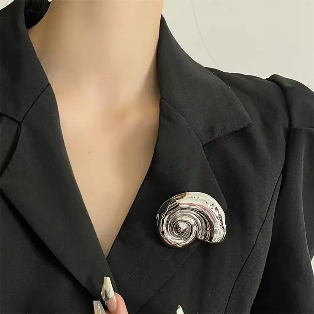 Fashion Gold Silver Korean Style Brooches Korean Shell Design Snail-shell Brooches Couple Pins Women Men