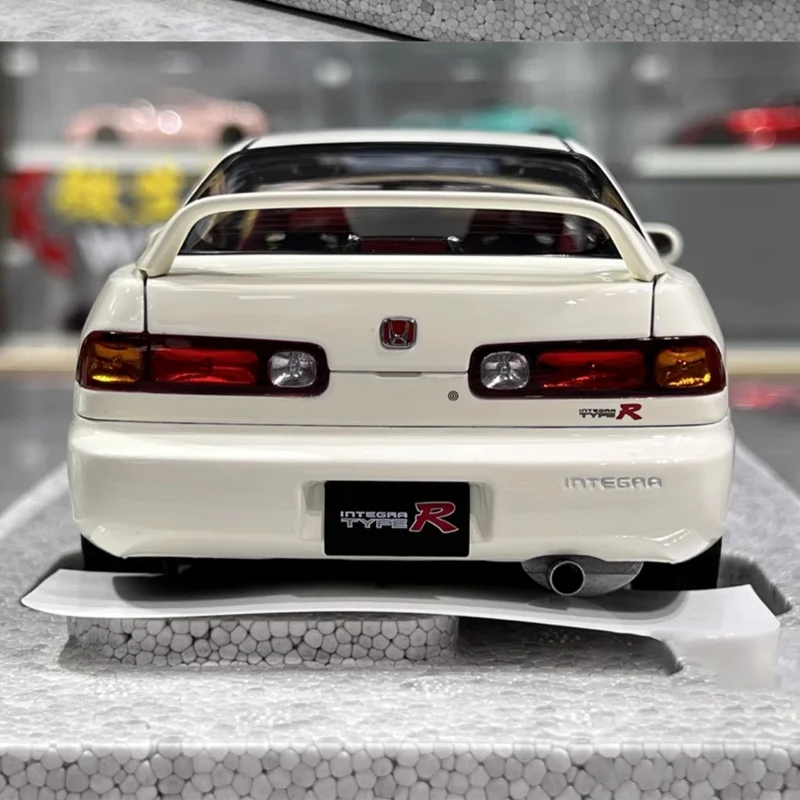 New In Stock Mh 1:18 Honda Integra Type R Dc2 Early Edition Alloy Car Fully Open Miniature Diecast Honda Ornaments Custom Toys