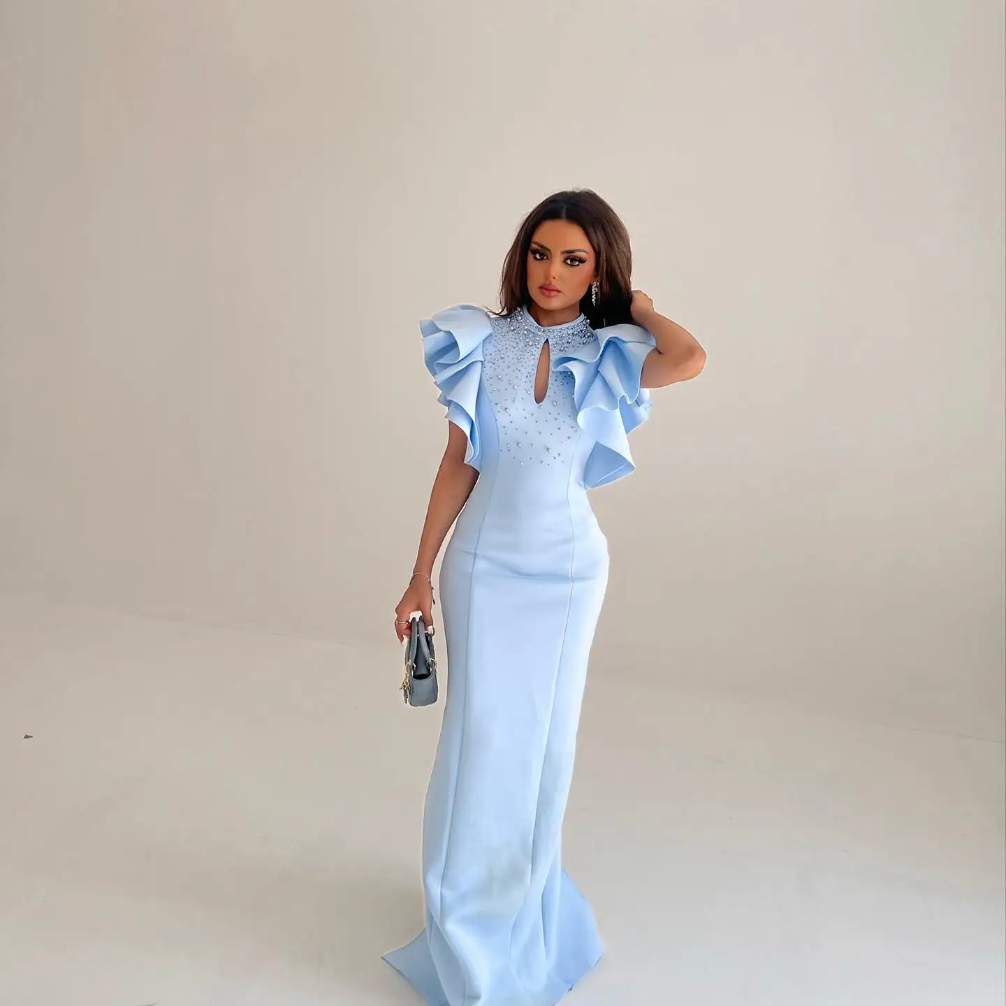 2025 выполненное на заказ прямое атласное вечернее платье с круглым вырезом и короткими рукавами, современное вечернее платье с кристаллами и шлейфом на молнии сзади