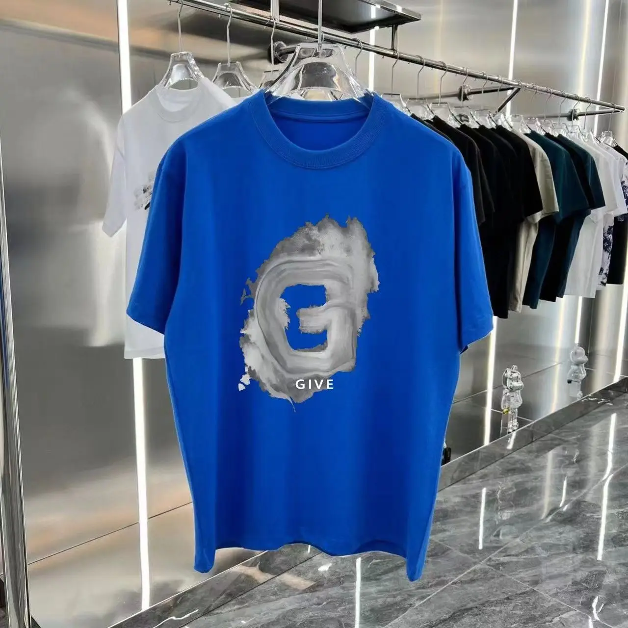 Summer Oversized New G-letter Graffiti Printed T-shirt for Men and Women, Light Luxury Half Sleeved Round Neck High-end T-shirt