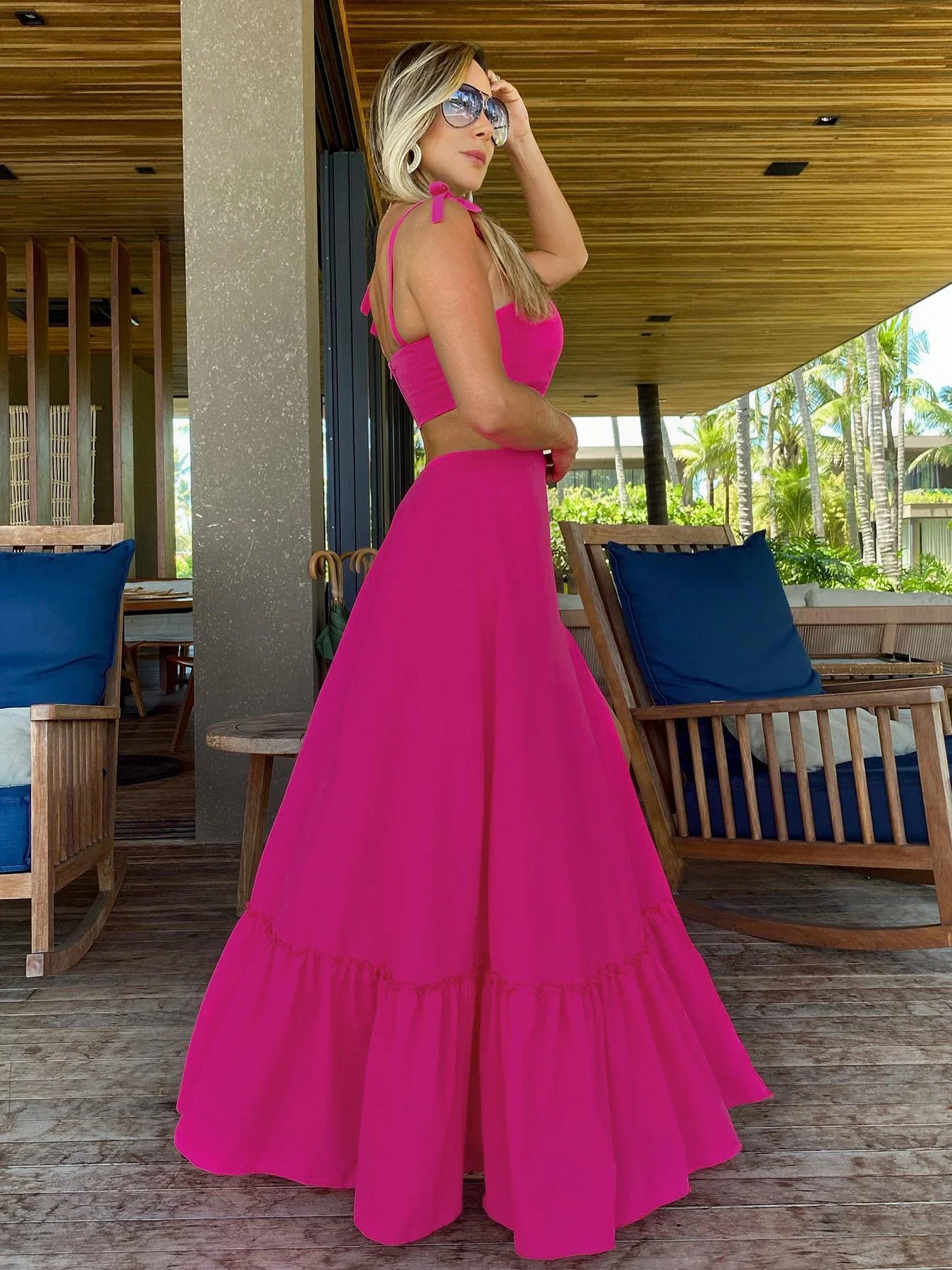 2024 delle nuove donne di modo sexy vestito da vacanza solido abito lungo tagliato a vita esposta gonna lunga con bretelle a fessura alta