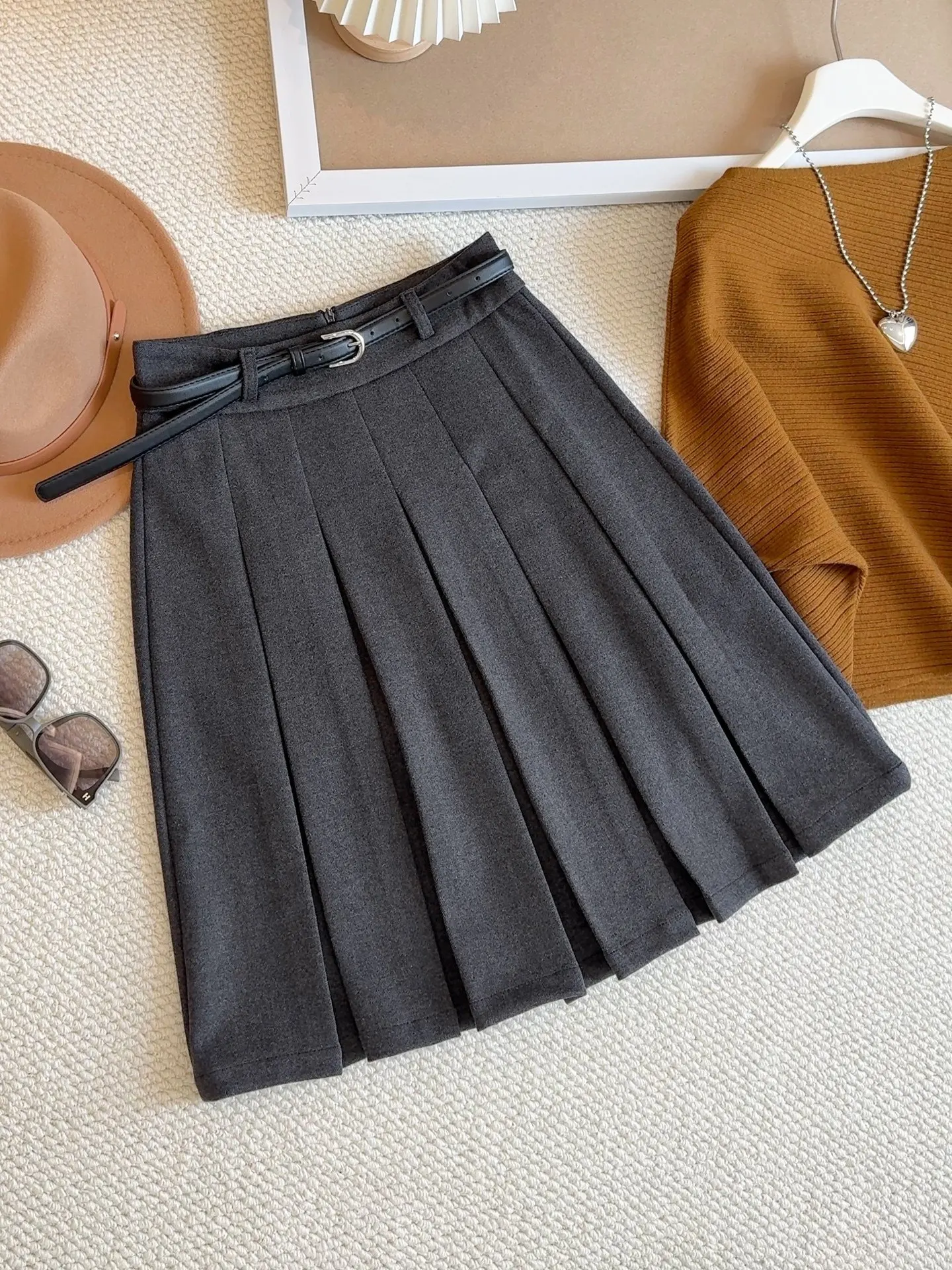 

Women's Grey Midi Pleated Skirt Vintage 2000s Preppy Style High Waist Skirt Harajuku Korean Style Y2k A-line Woolen Skirt Summer