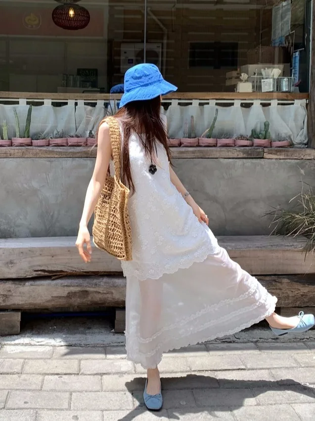 Été belle brodée florale asymétrique Svel Dr coréen Sle vêtements pour femmes t-shirt couture dimensionnelle D...