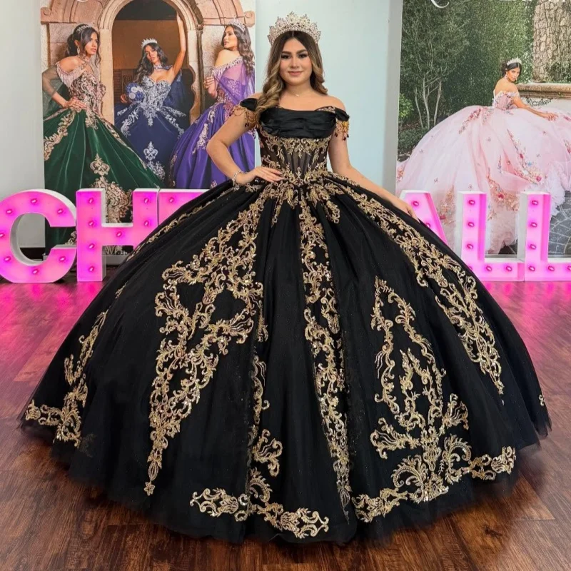 

Black Quinceanera Dresses Off Shoulder Ball Gown Sweet 16 Dress Gold Applique Lace Birthday Party Vestidos 15 De Anos
