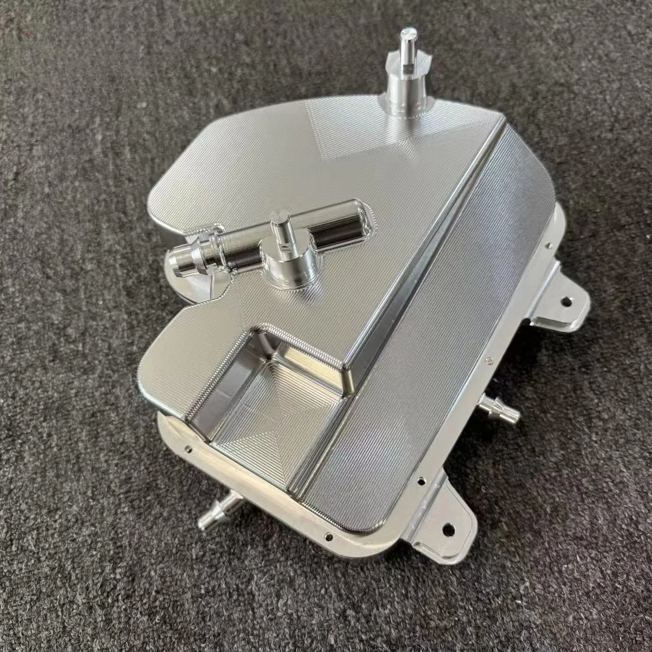 CNC Aluminum Alloy Coolant Expansion Tank for  F90 M5 F91 F92 M8 S63 High Temp Resistance Cooling System Upgrade