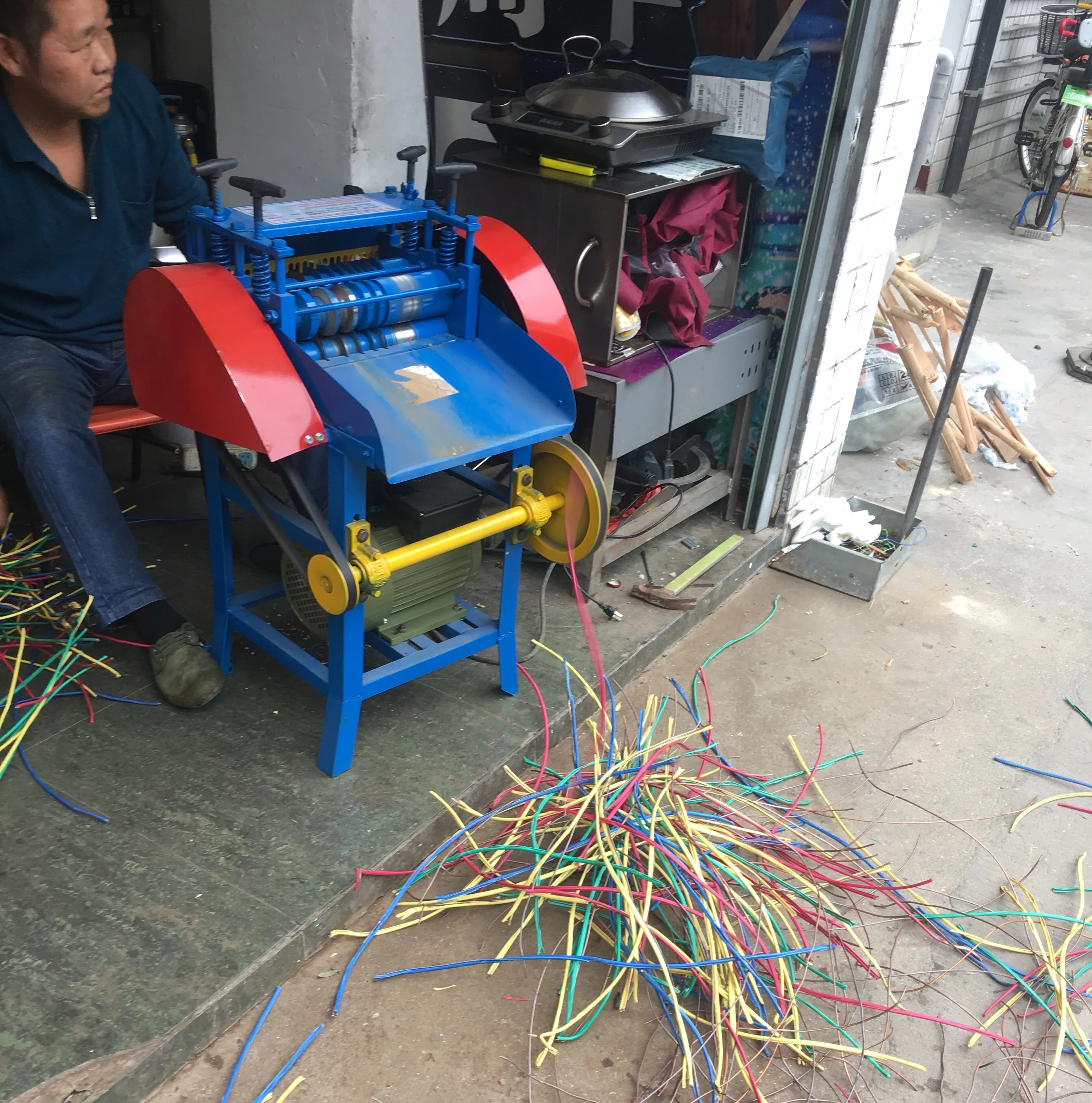 Машина для переработки проволоки. Машина для зачистки проволоки. Машина для зачистки лома проволоки Cooper.