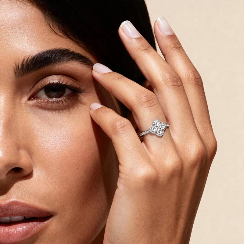 OXTAO Klassischer Ring im Blumenstil, Jubiläumsgeschenke für Frauen, 14K Gold Filled, 3mm Moissanit, Vierblättriger Ehering, Schmuck – Detail 5