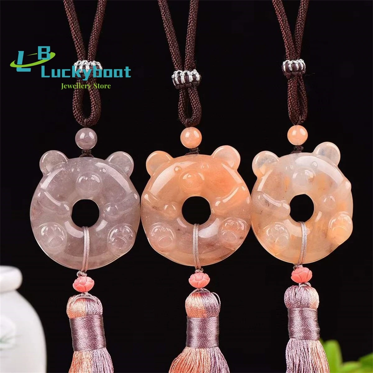 

Natural Gold Silk Jade Auspicious Bear Pendant Simple and Elegant Personalized Fashion Versatile for Men and Women