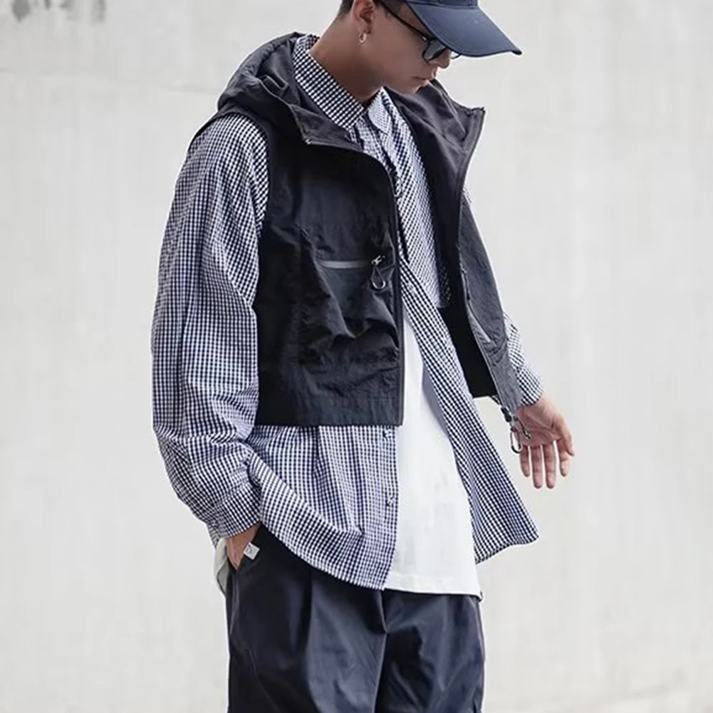 

Men Hooded Casual Vests Multi-Pocket Lightweight High Street All-match Jackets Hooded Camping And Fishing Sleeveless Waistcoat
