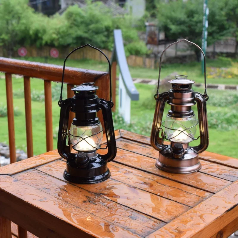 Retro Outdoor Camping Kerosene Lamp Portable Lantern Bronze Colored Oil Lamp Vintage Photo Props Outdoor Camping Lights