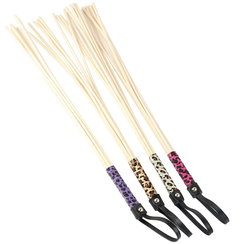 55CM Rattan Horse Whip,Leopard Print PU Leather Handle Flogger Whip Horse Training Crop with Wrist Strap