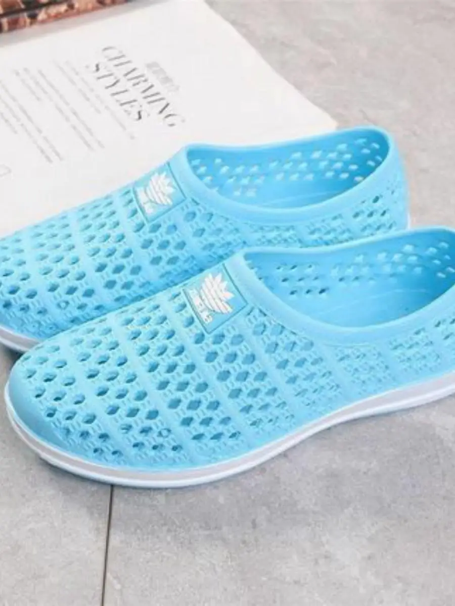 

Новые мужские летние сандалии, дышащие слипоны, Casual oes, противоскользящие пляжные oes, удобный дизайн с вырезами, Lazy oes