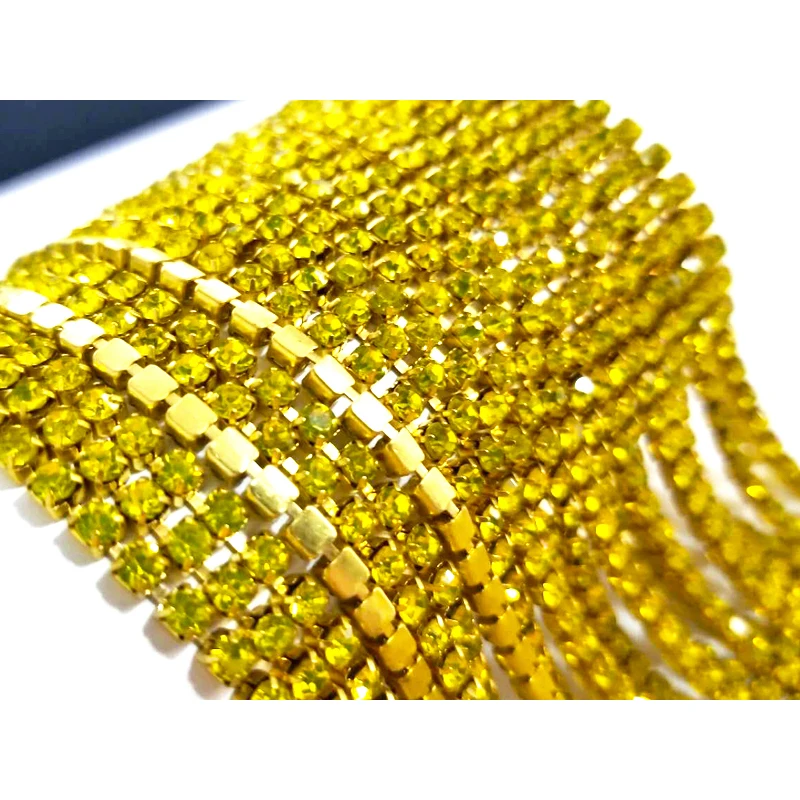 SS6 2mm 5yards/lot Colorful Glass Crystal Rhinestone Chain, Gold Bottom Sew on Cup Chains For Diy Garment Bags Decorations ZLG06