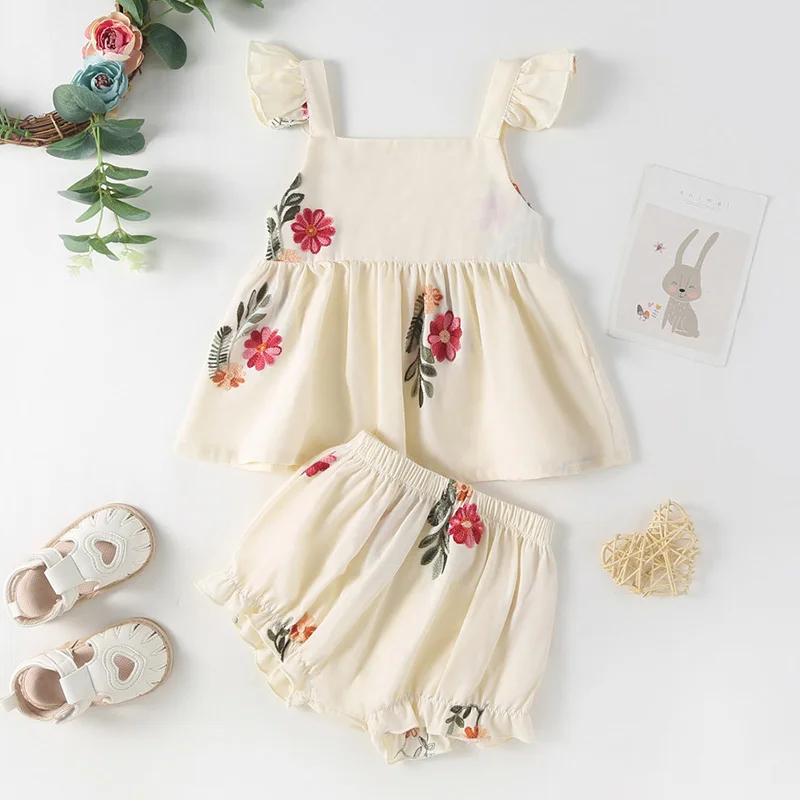 2024 New Summer Newborn Baby Girls Clothing Set Flying Sleeved Cotton Flower Embroidered Vest+PP Shorts Children Clothes Suit