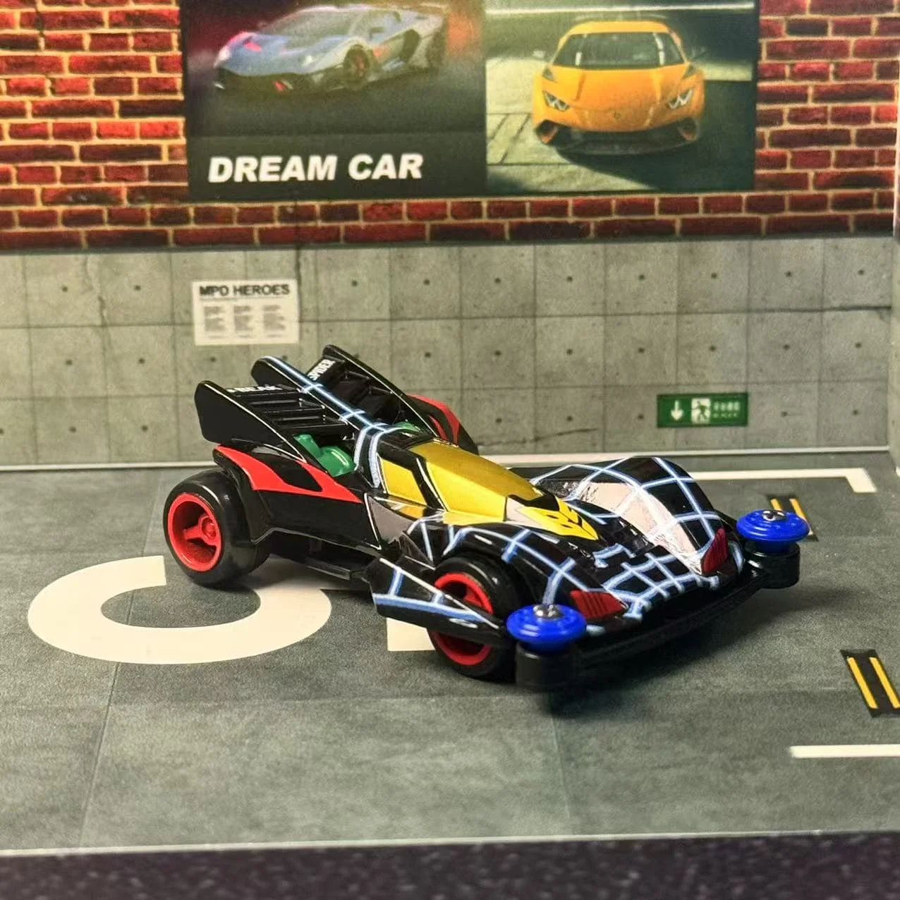 تاكارا تومي توميكا باكوسو كيووداي دعنا والذهاب منقار العنكبوت NEO-TRIDAGGER ZMC ألعاب مصنوعة من خليط معدني نموذج معدني للأطفال #3