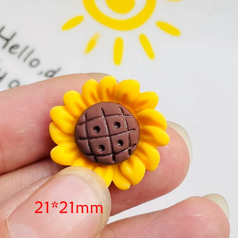 20 Pcs New Lovely Mini Cartoon Simulation Chrysanthemum Resin Scrapbook Diy Jewellery Hairpin Accessories Decorate Craft