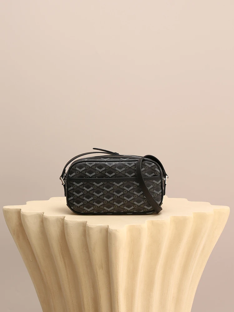 

Retro and Portable Square Camera Dog Tooth Bag with Classic Letter Printing Women Fashion and Popular Shoulder Crossbody Handbag
