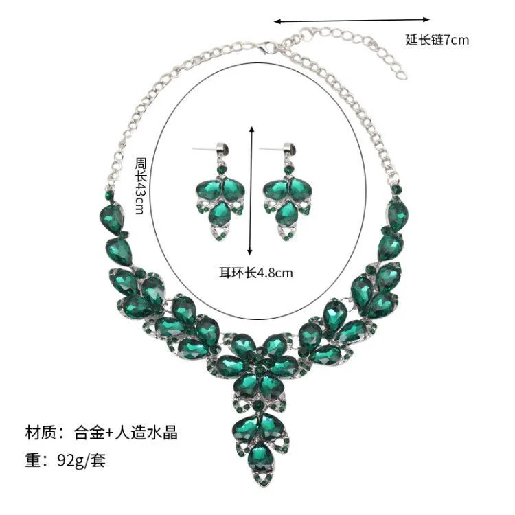 Diamond-studded flower petal style necklace and earrings set. High-quality waterproof jewelry. Gift for your wife.