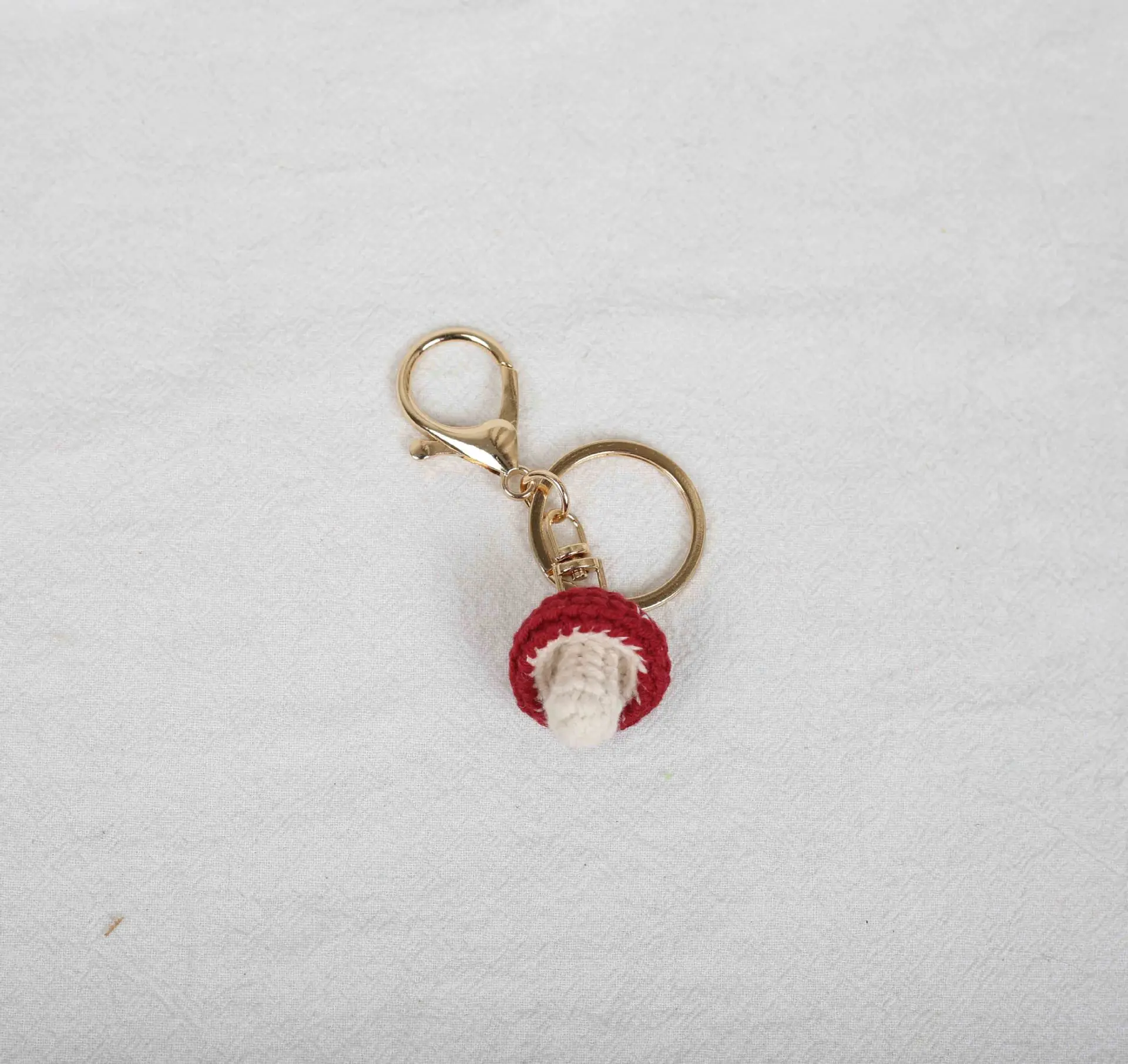 Niedliche gehäkelte Pilze, handgefertigter gewebter Mini-Pilz-Schlüsselanhänger, gestrickter Gemüse-Schlüsselring, Anhänger für Kosmetiktasche – Detail 6