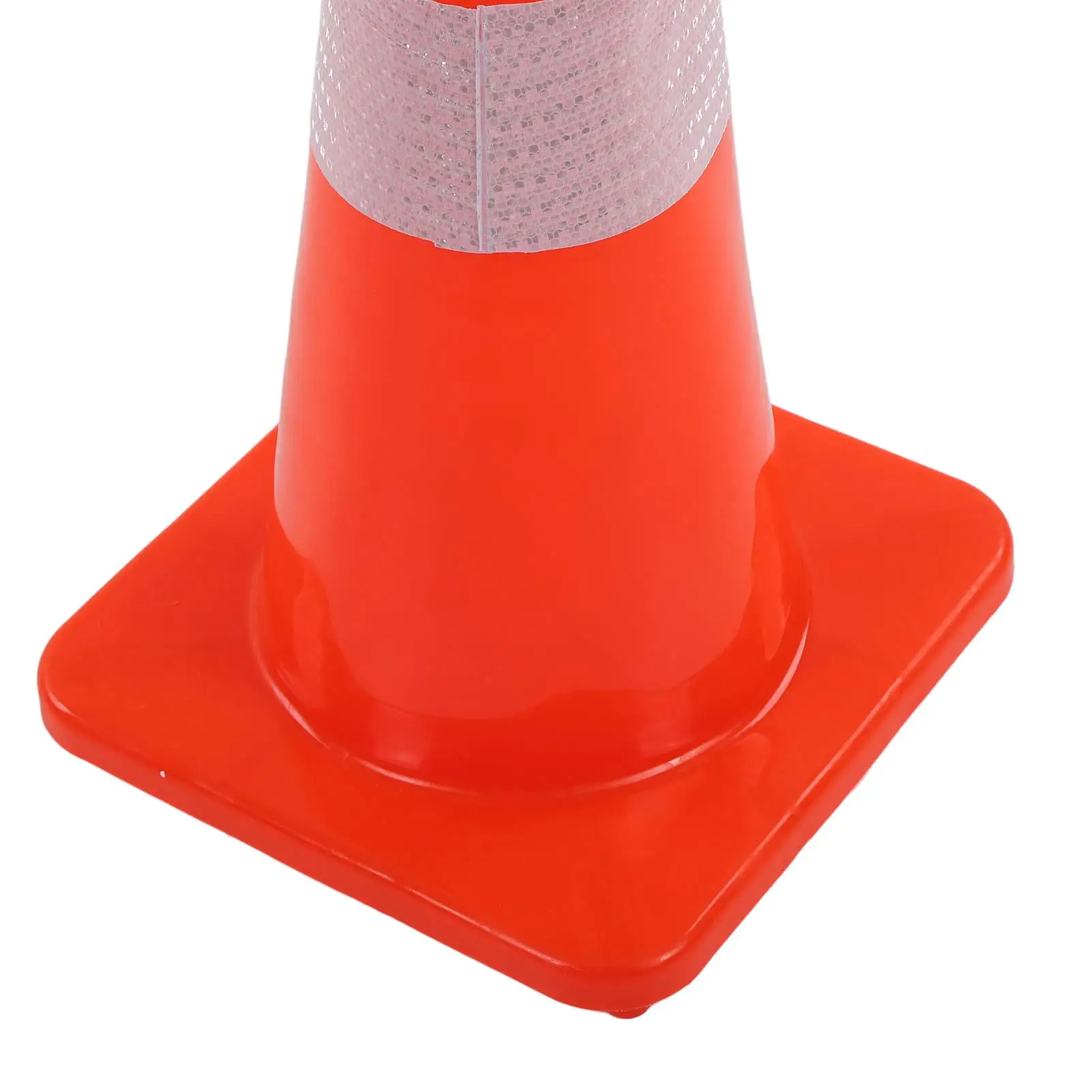 6Pcs Traffic Cones Weather Resistant Reflective Base Road Cones for parking Lot Camping 28in / 71.12cm with Handle