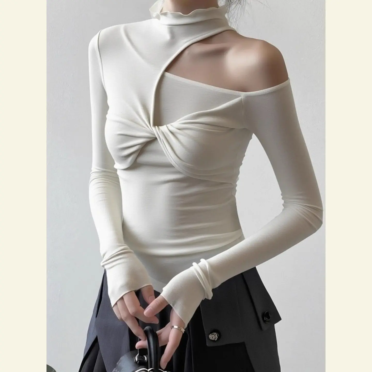 

Design Sense High Sense Fashion Temperament Versatile Commuting Thin White Top Autumn and Winter