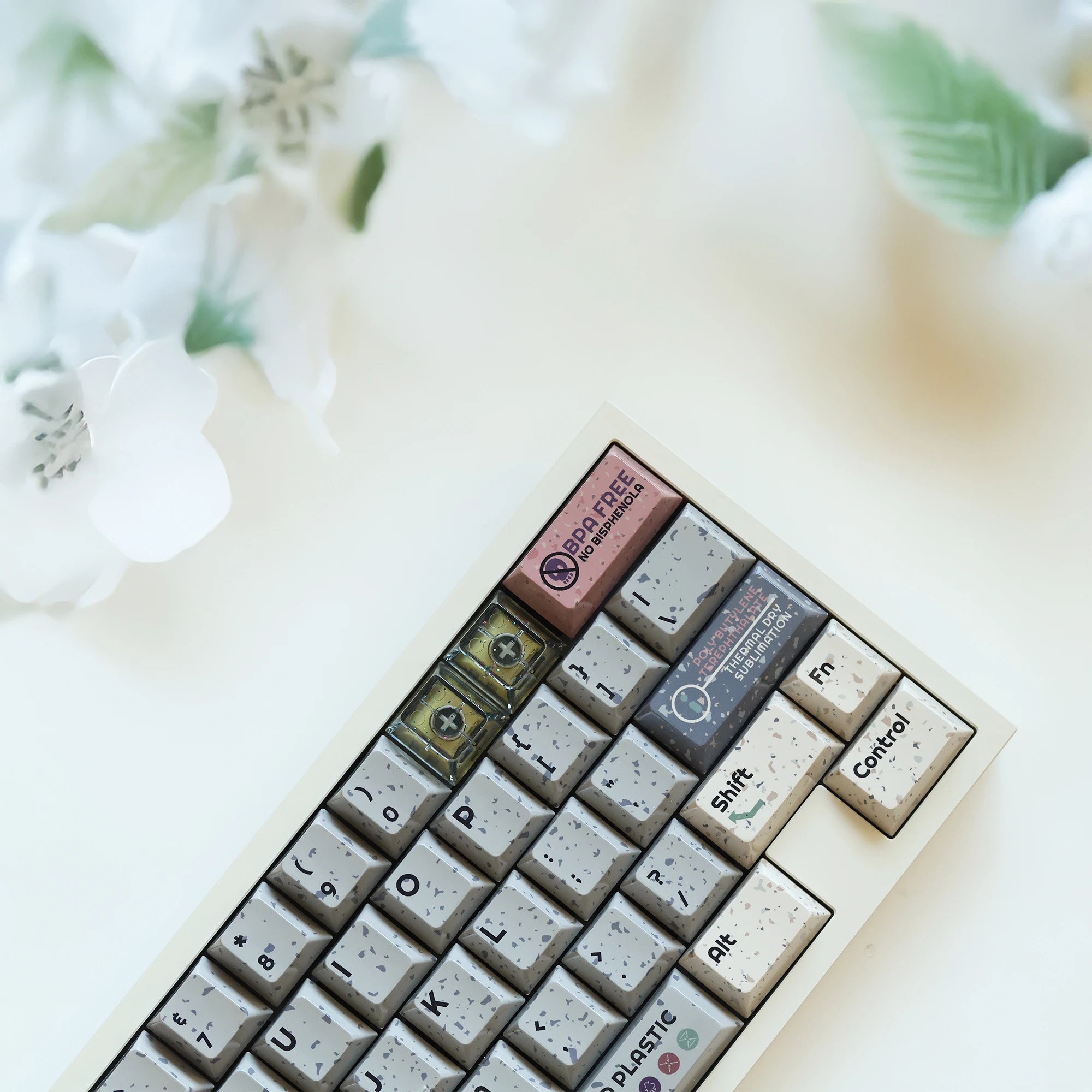 JKDKeys Stone Texture Design R3 PBT 5-Side Dye-Sublimation Cherry Profile Vintage Off-White Keycaps for Mechanical Keyboard