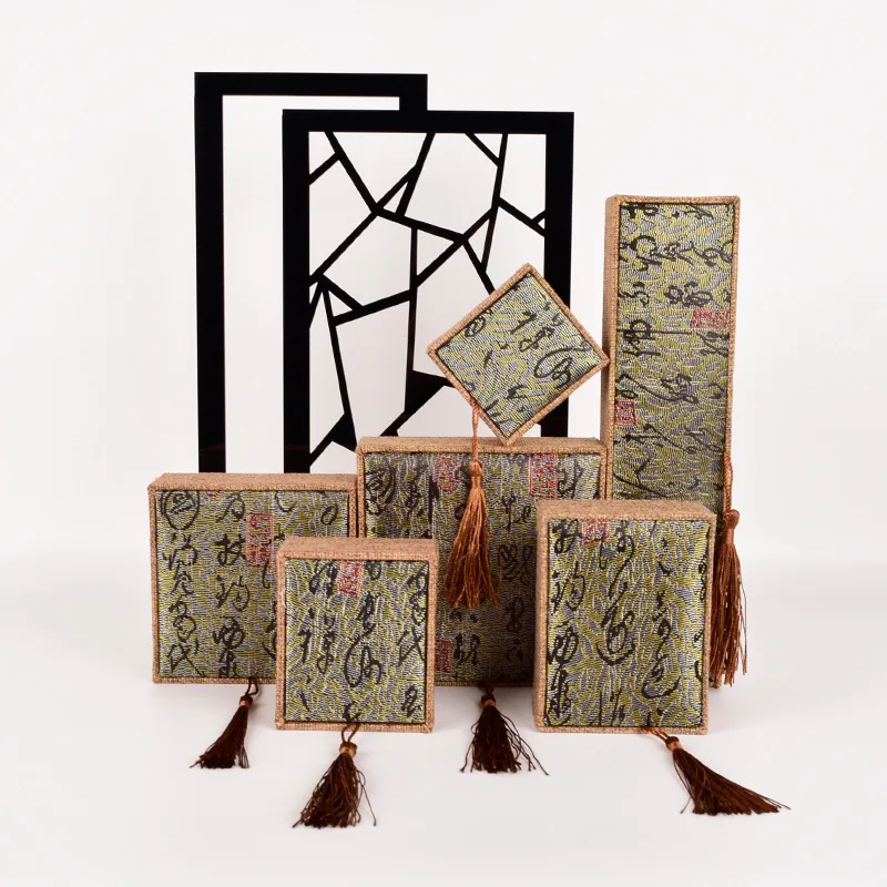 [10pcs]Wholesale Tassel Brocade Jewelry Box Chinese Style Jewelry Wenzhu Buddha Beads Wenzhu Jade Boxes