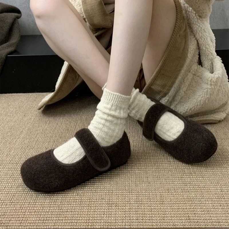 

Pop Sexy Simple Outer Wear Warm Cotton Shoes Autumn And Winter New Fashion Versatile Plus Velvet Casual Flat Shoes For Women
