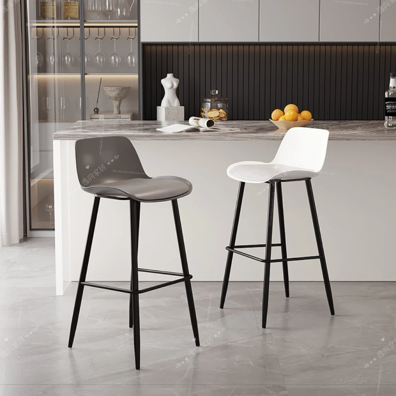 Sgabelli da bar americani di alta qualità Design nero Bancone da balcone Sedia creativa moderna Mobili da bar chaise de per adulti insoliti