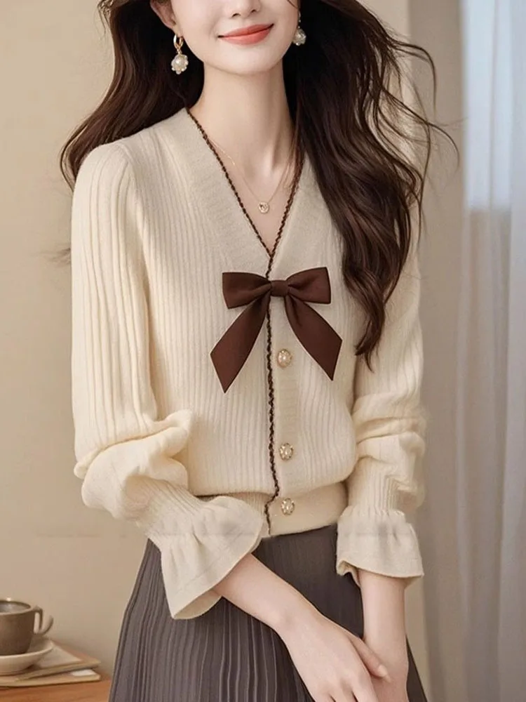 

Faionable Long Sve V-Ne Knitwear with Bow Design Slimming Top for Commuting Autumn New Sle Poem Art Lin Ladieswear