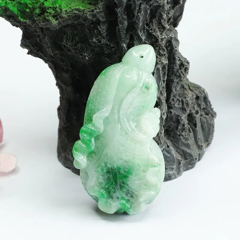 

Natural Myanmar jadeite floating sun green cabbage pendant jade