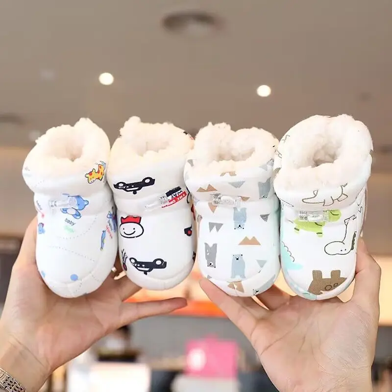 

Детская нескользящая обувь для малышей, зимние хлопковые зимние сапоги для мужчин и женщин, разноцветные ботинки средней длины с героями мультфильмов, От 0 до 18 месяцев