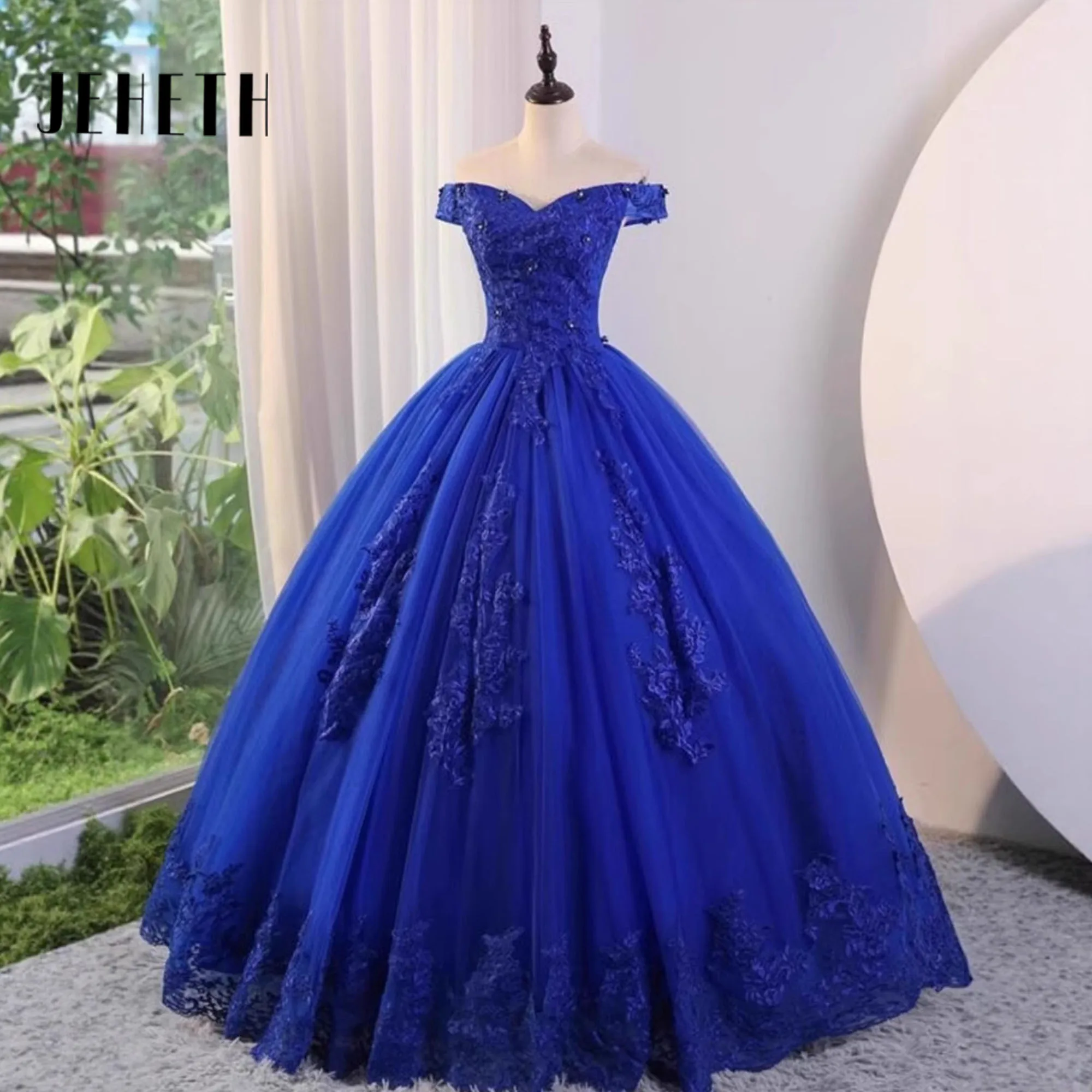 

Royal Blue 15 Quinceanera Dresses New Appliques Off The Shoulder Evening Dress Sweet Princess Floor Length Prom Dress Ball Gown