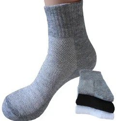 Chaussettes noires en maille de coton pour hommes, chaussettes respirantes décontractées, chaussettes bon marché grises, vente en gros, livraison directe, EU39-43 de haute qualité, lot de 1 paire