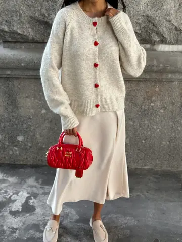 DGLUKE Rund halsad stickad kofta för kvinnor Långärmad fluffig kashmirtröja höst vinter genomknappad koftor koreansk 8 best sales fluffig kofta - №2