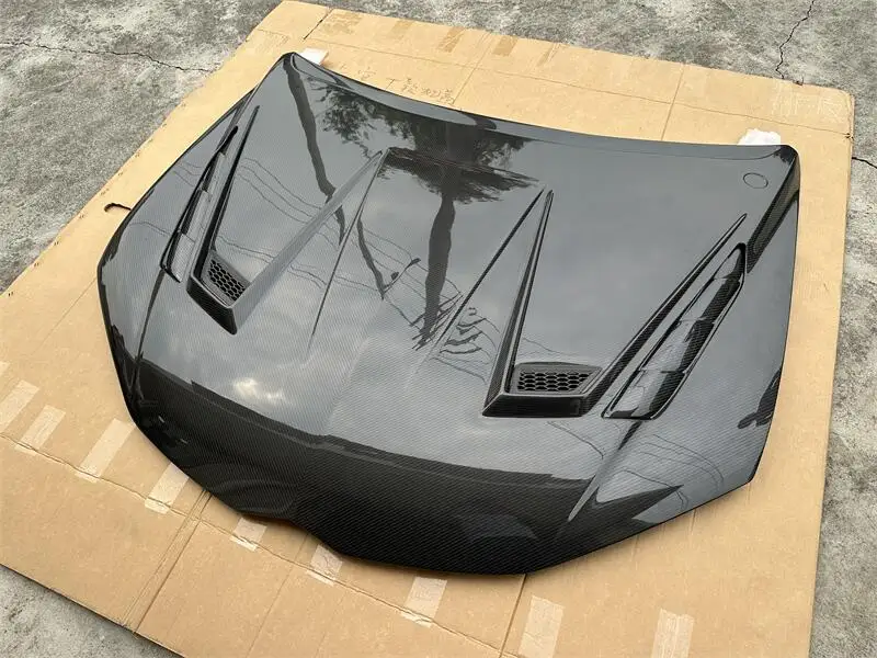 مناسبة لترقية إصدار Lamborghini URUS S مع غطاء محرك من ألياف الكربون من الجيل الثالث MSY