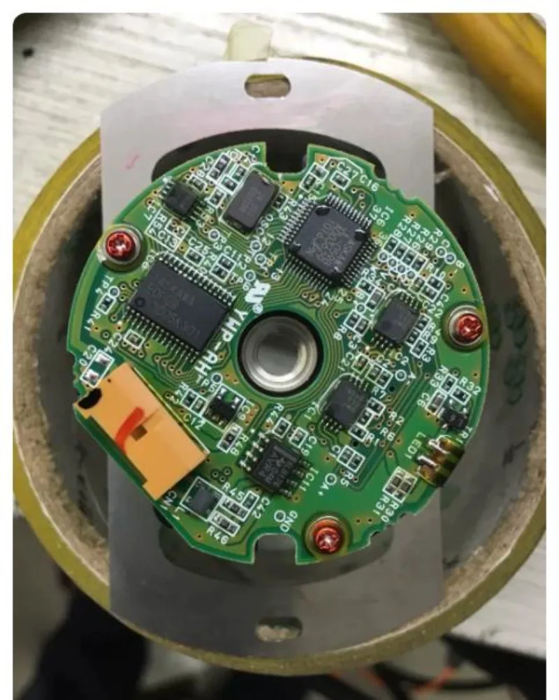 Brand New Original UTSIH-B17CK Rotary Encoder 17-bit Incremental Servo Motor Encoder for Industrial Automation CNC Machine