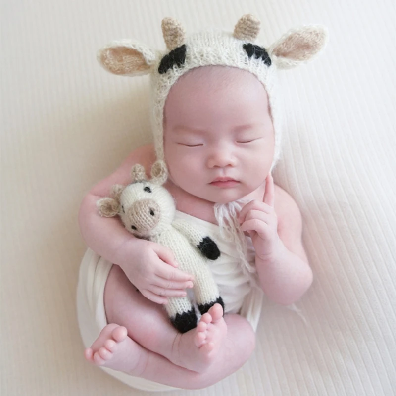 Accesorios fotografía para recién nacidos, gorro punto ganchillo con Animal relleno, vaca para muñeca, conjunto ropa