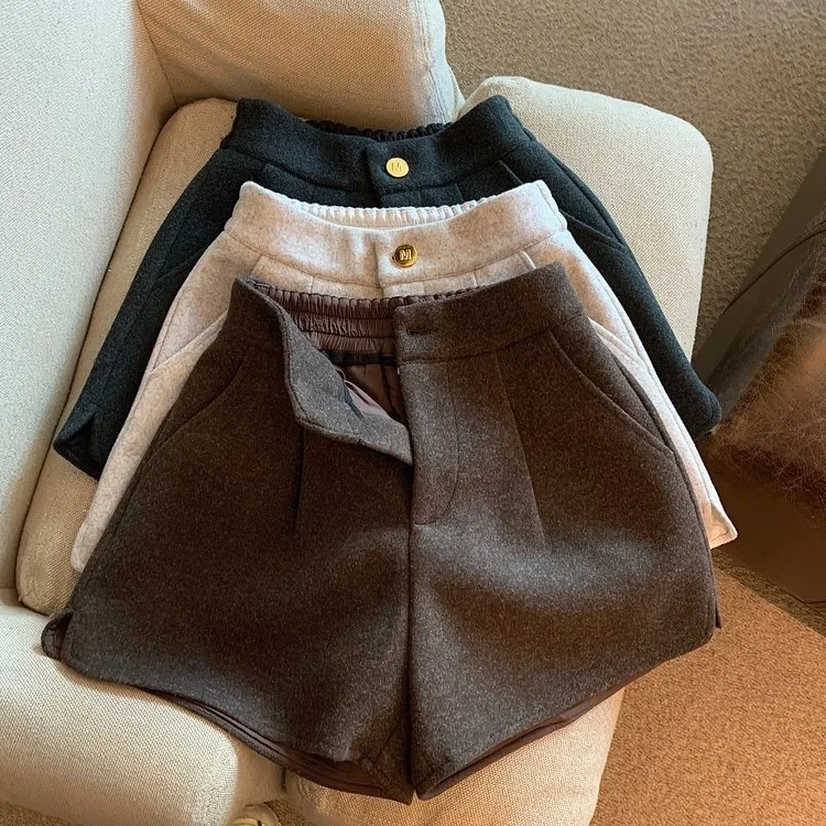 Damen-Shorts aus dicker Wolle mit weitem Bein, Herbst-Winter, neue High-Waist-Shorts, locker geschnitten, gerade geschnitten, Bootcut-Shorts, lässige Oberbekleidung – Detail 5