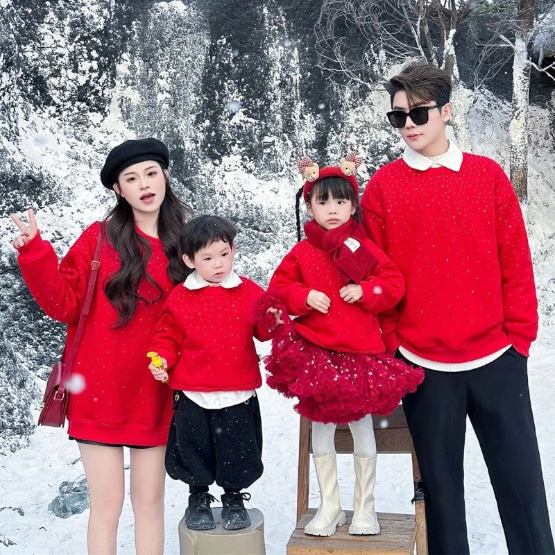 2026 Family Matching Set Father Mother Baby Girl Warm Winter Casual Wear Red Fleece Sweatshirt for Parents Kids Outfit New Year