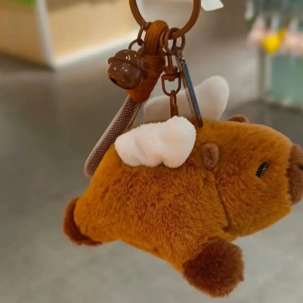 Neue Cartoon Plüsch Capybara Schlüssel bund mit Flügel Kuscheltiere Simulation Capybara Anhänger Soft Bag Zubehör Kinder